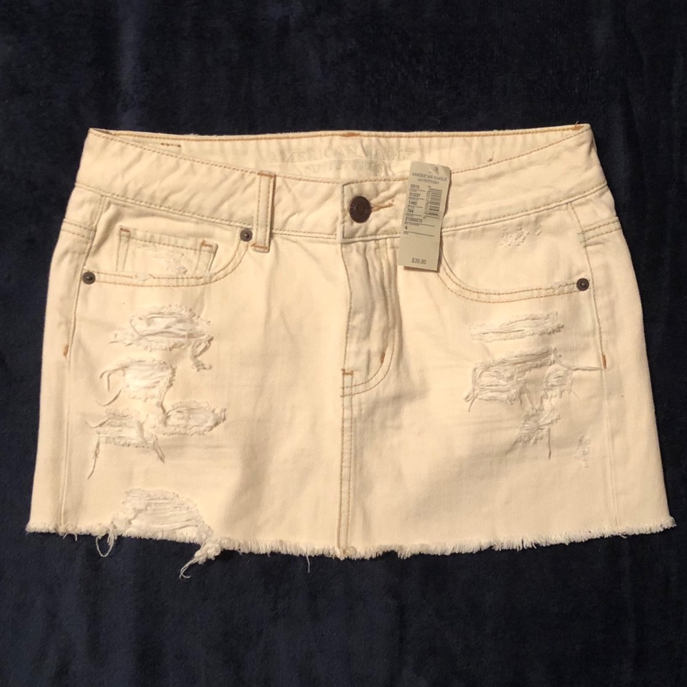 American Eagle Outfitters Jean Skirt Size 4 NWT